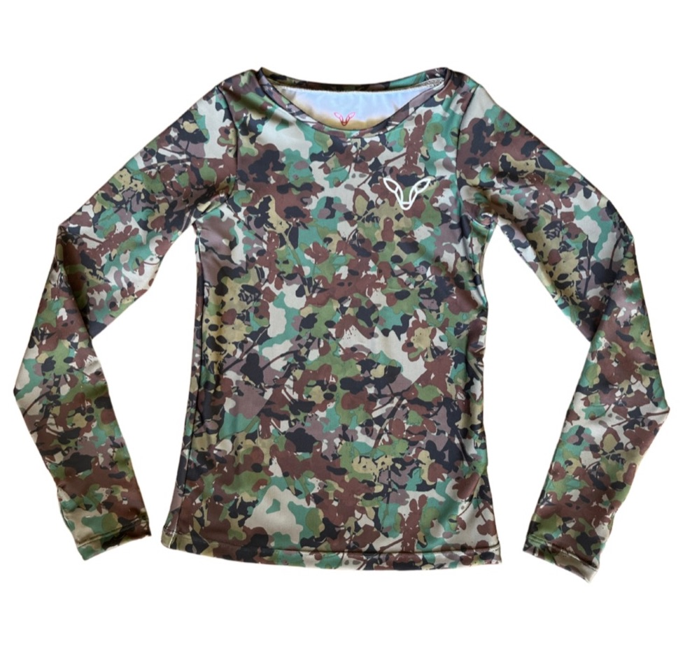 Youth Girls' Long-sleeved Camo hunting Shirt.