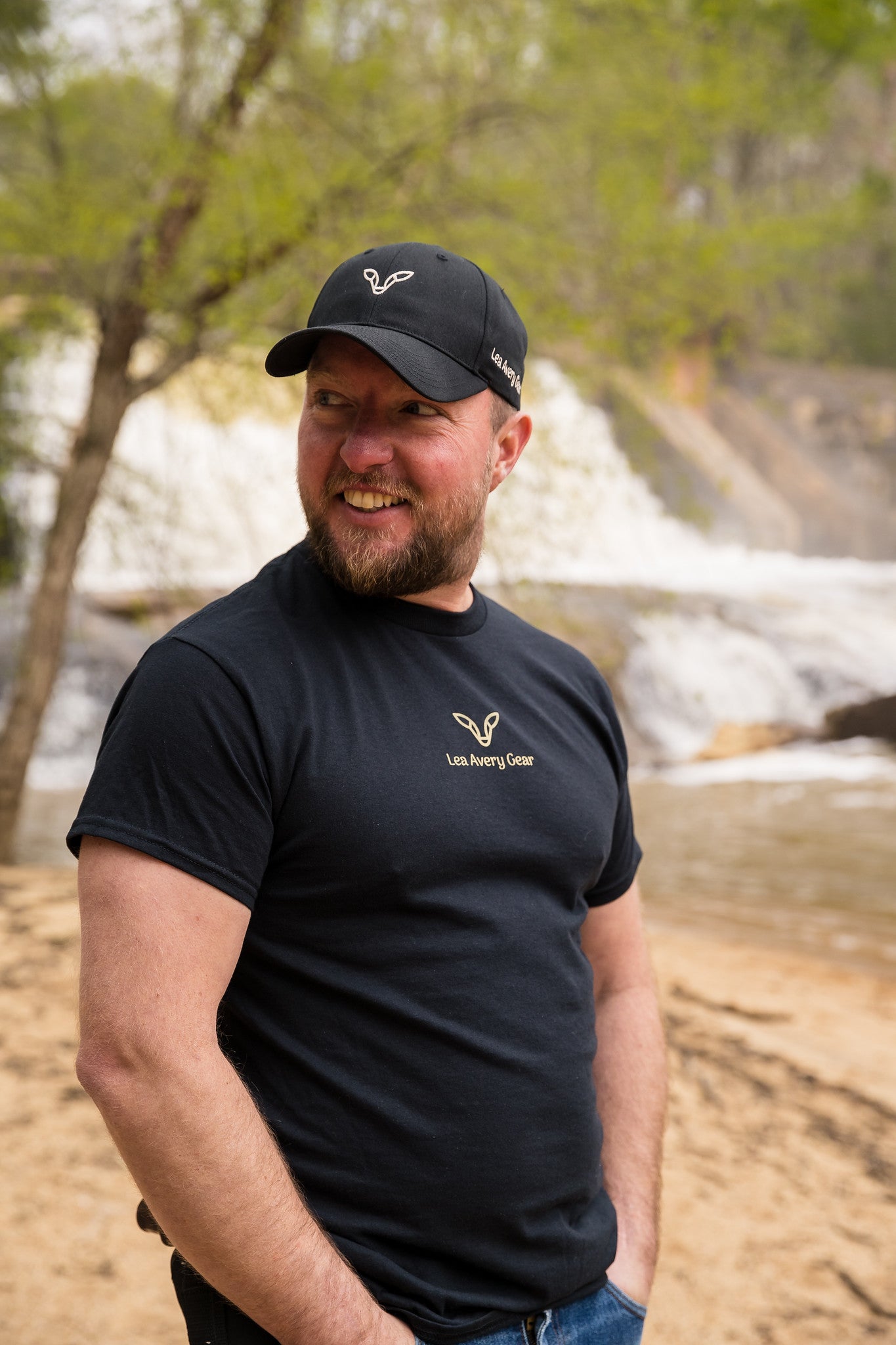 Man wearing cotton hat and cotton shirt with logo